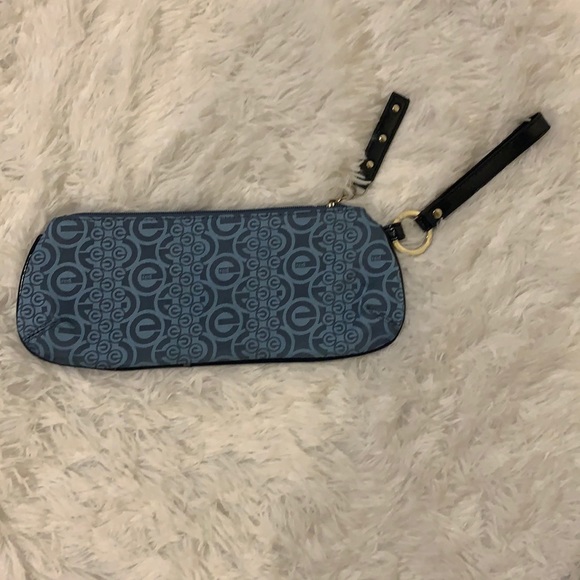 “Echo Red” wristlet - Picture 2 of 3